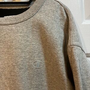 Champion Heather Gray Crewneck Sweatshirt